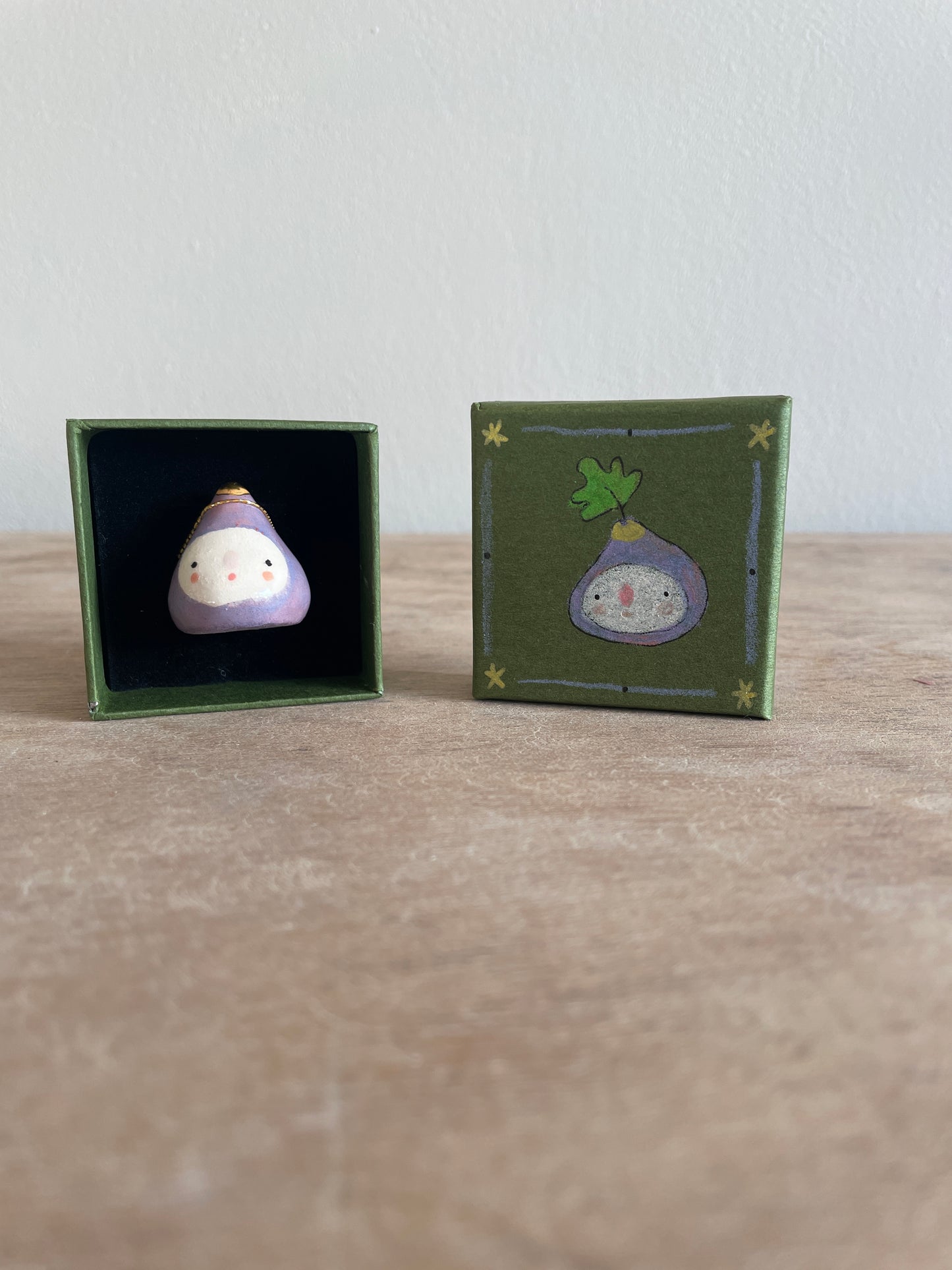 Mini figue faïence et or