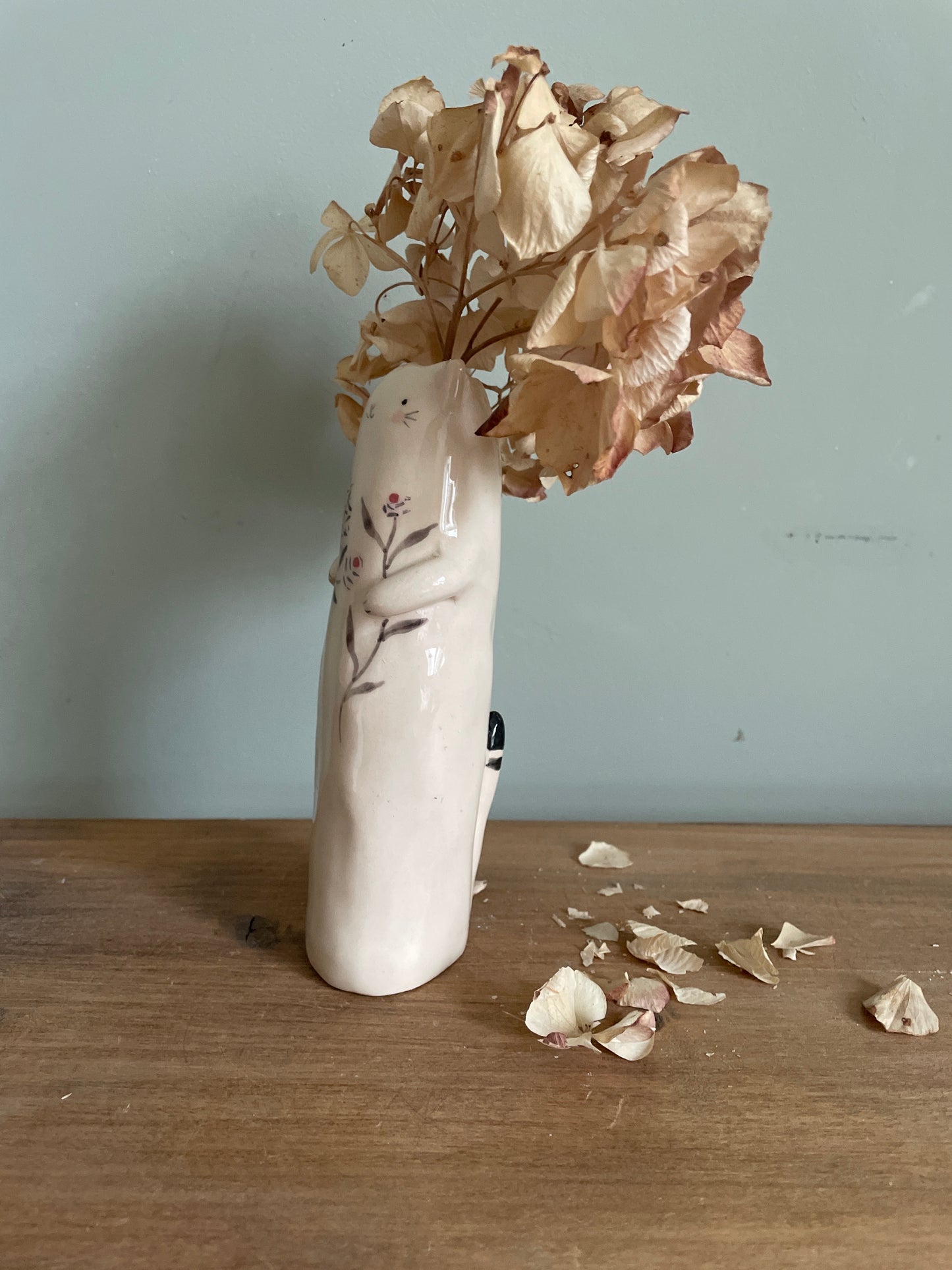 Soliflore chat au bouquet rose en céramique vase émaillé