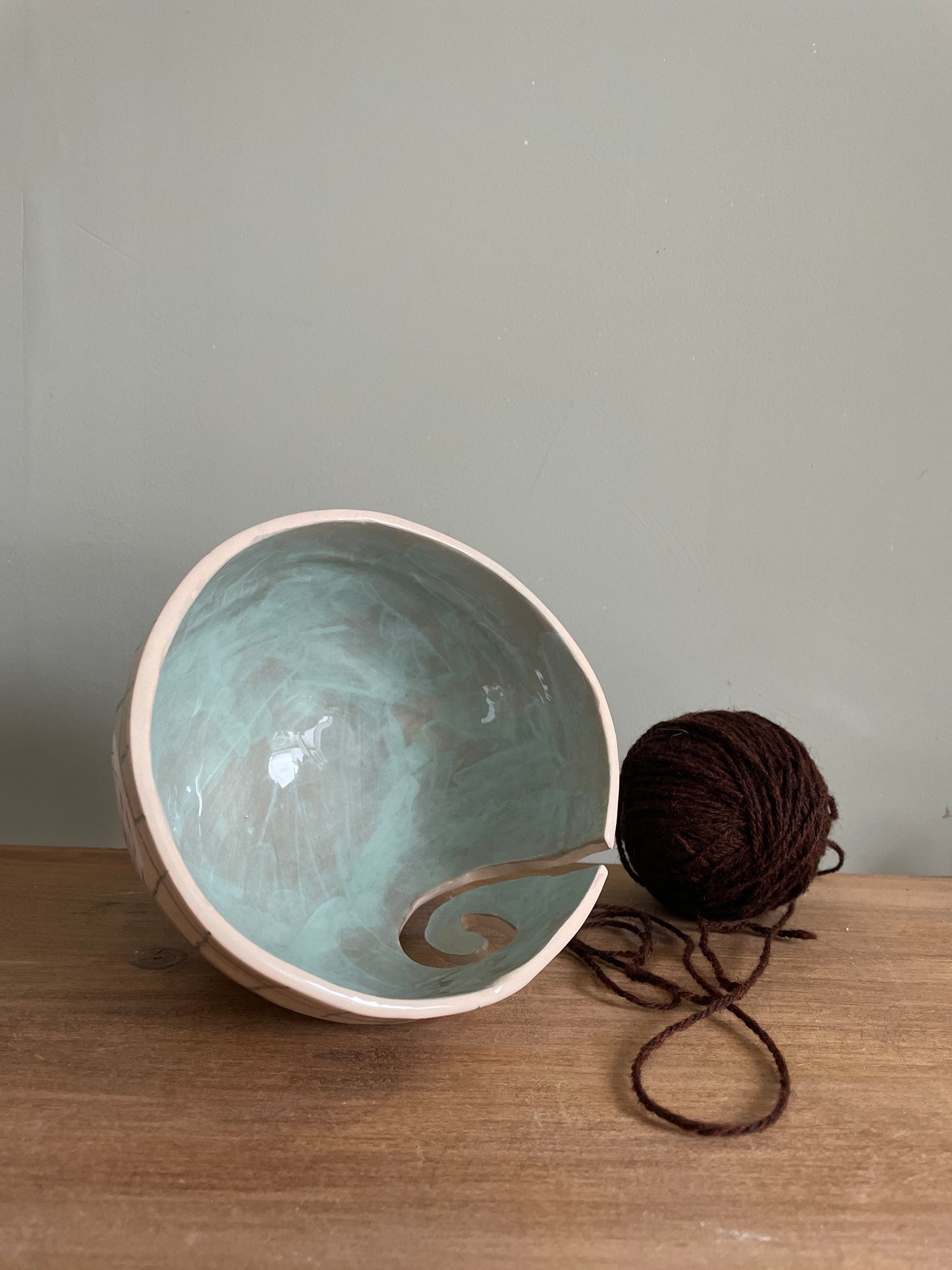 Bol dévidoir à laine en céramique