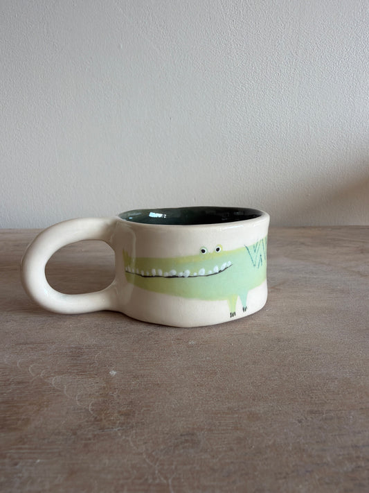 Tasse crocodile saucisse en céramique